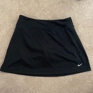 women’s black Nike skort size small